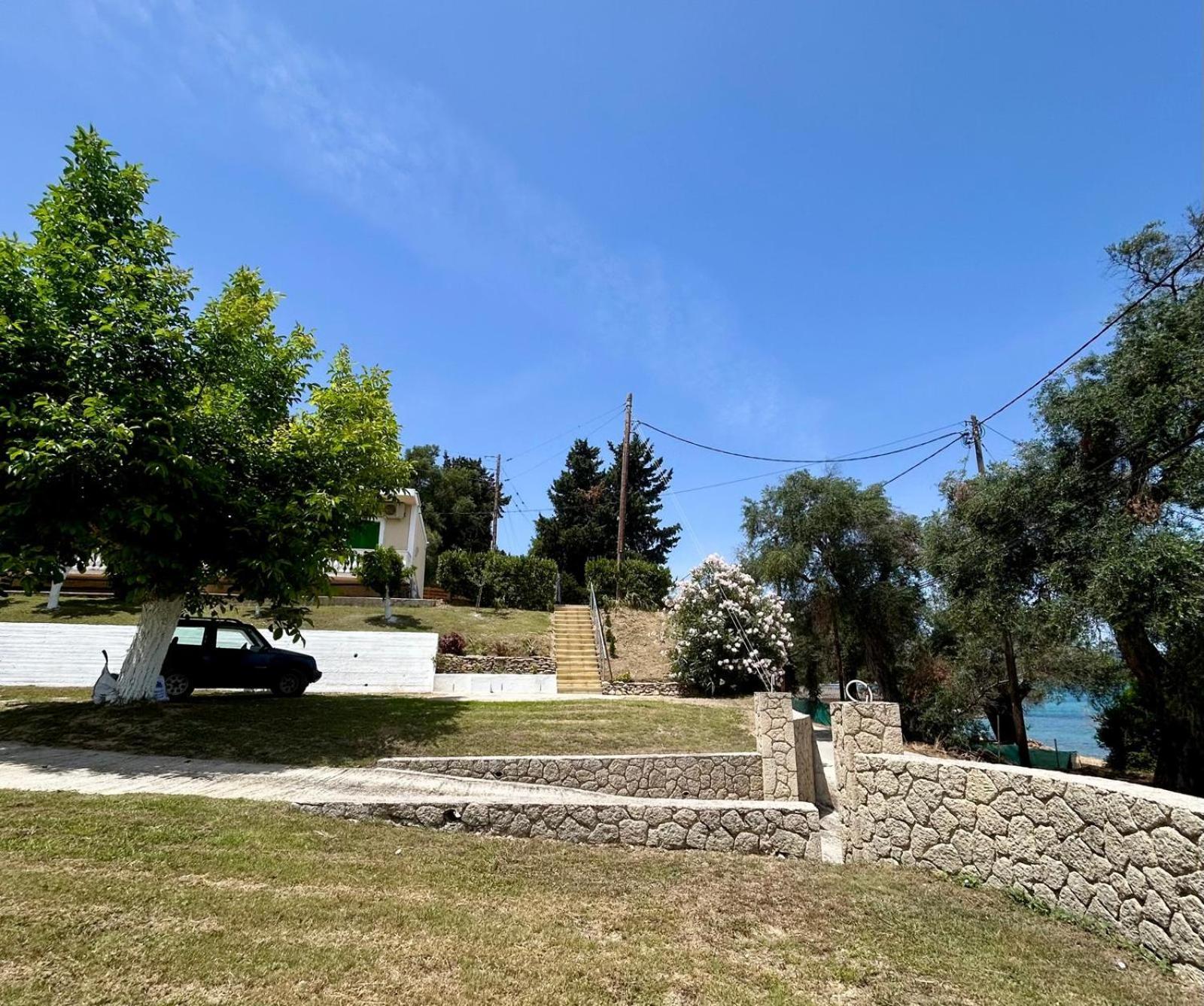 Viktor's House By The Sea Vakantiehuis Mpoukaris